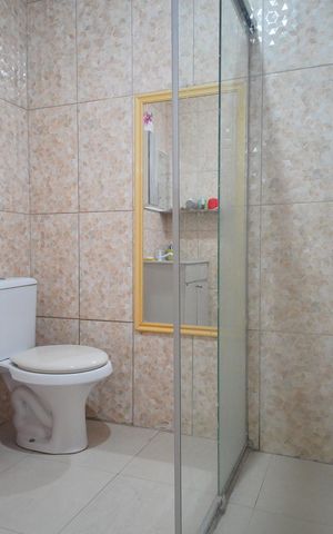 Casa à venda com 77m², 2 quartos e 1 vagaBanheiro 1