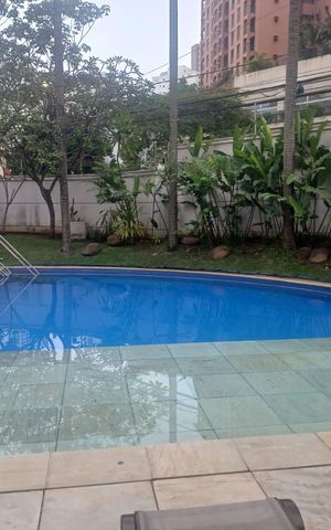 Apartamento à venda com 143m², 3 quartos e 3 vagas Apartamento à venda com 143m², 3 quartos e 3 vagasÁrea externa