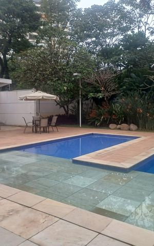 Apartamento à venda com 143m², 3 quartos e 3 vagas Apartamento à venda com 143m², 3 quartos e 3 vagasÁrea externa