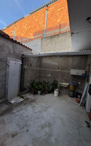 Casa de condomínio à venda com 90m², 3 quartos e 2 vagasÁrea externa