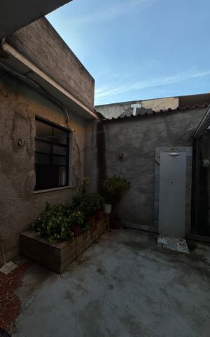 Casa de condomínio à venda com 90m², 3 quartos e 2 vagasÁrea externa