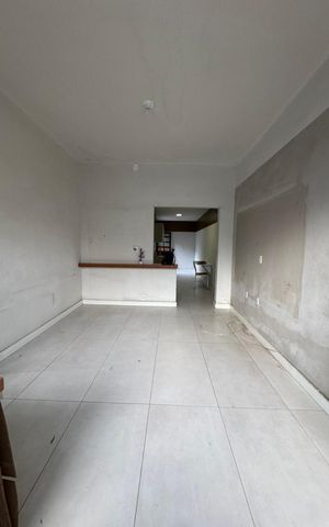 Casa de condomínio à venda com 90m², 3 quartos e 2 vagasSala