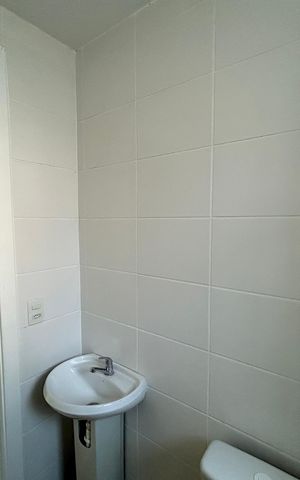 Apartamento para alugar com 50m², 2 quartos e sem vagaBanheiro