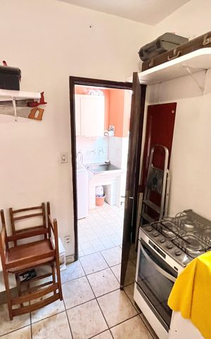 Casa à venda com 185m², 4 quartos e 2 vagas Casa à venda com 185m², 4 quartos e 2 vagasEdícula