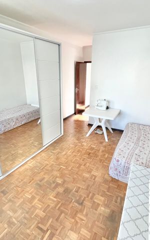 Casa à venda com 185m², 4 quartos e 2 vagas Casa à venda com 185m², 4 quartos e 2 vagasQuarto 1 - Suíte