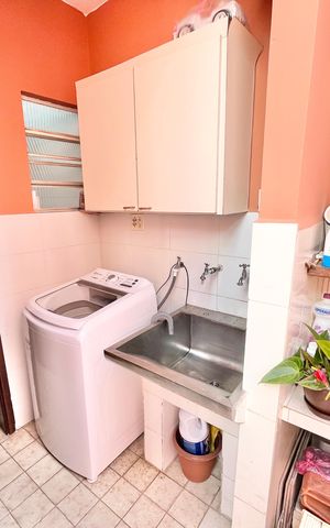 Casa à venda com 185m², 4 quartos e 2 vagas Casa à venda com 185m², 4 quartos e 2 vagasÁrea de Serviço