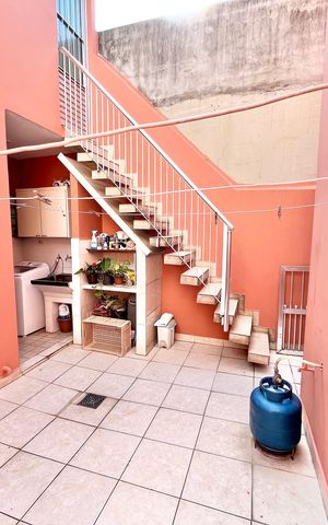 Casa à venda com 185m², 4 quartos e 2 vagas Casa à venda com 185m², 4 quartos e 2 vagasQuintal