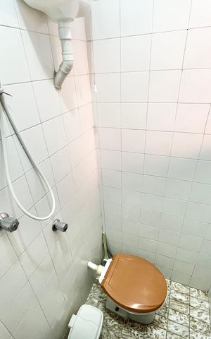Casa à venda com 185m², 4 quartos e 2 vagas Casa à venda com 185m², 4 quartos e 2 vagasBanheiro de serviço