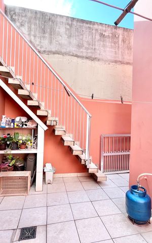 Casa à venda com 185m², 4 quartos e 2 vagas Casa à venda com 185m², 4 quartos e 2 vagasQuintal