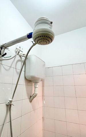 Casa à venda com 185m², 4 quartos e 2 vagas Casa à venda com 185m², 4 quartos e 2 vagasBanheiro de serviço