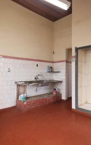 Casa para alugar com 160m², 4 quartos e 2 vagas Casa para alugar com 160m², 4 quartos e 2 vagasCozinha