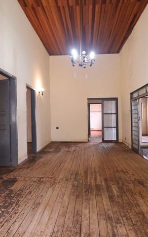 Casa para alugar com 160m², 4 quartos e 2 vagas Casa para alugar com 160m², 4 quartos e 2 vagasSala