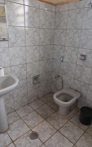 Casa para alugar com 160m², 4 quartos e 2 vagas Casa para alugar com 160m², 4 quartos e 2 vagasBanheiro