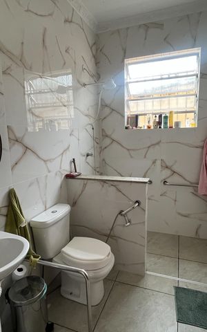 Casa à venda com 394m², 8 quartos e 4 vagas