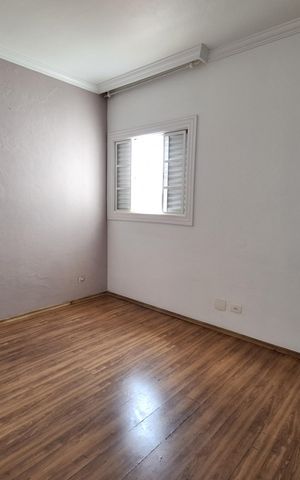 Casa à venda com 212m², 4 quartos e 5 vagas Casa à venda com 212m², 4 quartos e 5 vagasQuarto 2