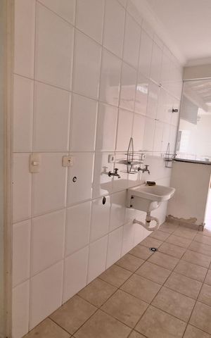 Casa à venda com 212m², 4 quartos e 5 vagas Casa à venda com 212m², 4 quartos e 5 vagasÁrea de Serviço