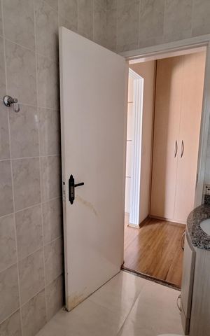 Casa à venda com 212m², 4 quartos e 5 vagas Casa à venda com 212m², 4 quartos e 5 vagasBanheiro da Suíte 2
