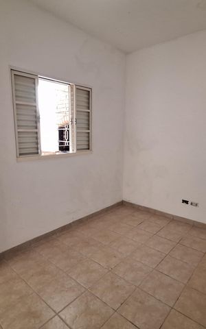Casa à venda com 212m², 4 quartos e 5 vagas Casa à venda com 212m², 4 quartos e 5 vagasEdícula