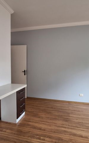 Casa à venda com 212m², 4 quartos e 5 vagas Casa à venda com 212m², 4 quartos e 5 vagasSuíte 1