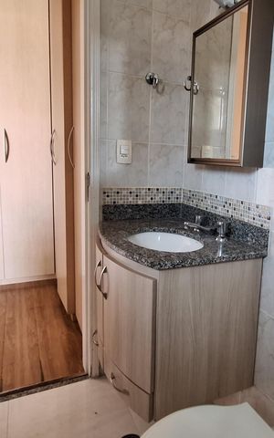 Casa à venda com 212m², 4 quartos e 5 vagas Casa à venda com 212m², 4 quartos e 5 vagasBanheiro da Suíte 2