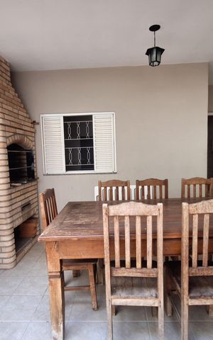 Casa à venda com 212m², 4 quartos e 5 vagas Casa à venda com 212m², 4 quartos e 5 vagasÁrea gourmet