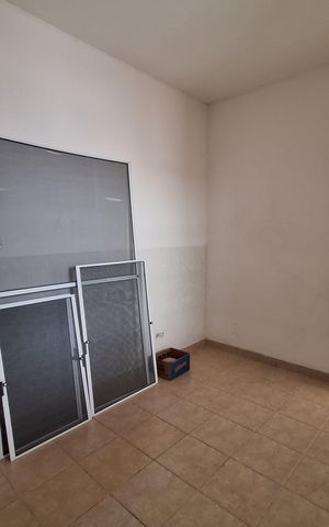 Casa à venda com 212m², 4 quartos e 5 vagas Casa à venda com 212m², 4 quartos e 5 vagasEdícula