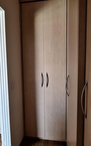 Casa à venda com 212m², 4 quartos e 5 vagas Casa à venda com 212m², 4 quartos e 5 vagasCloset