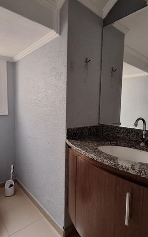 Casa à venda com 212m², 4 quartos e 5 vagas Casa à venda com 212m², 4 quartos e 5 vagasLavabo