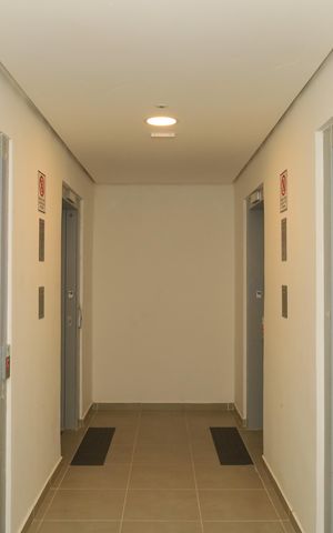 Apartamento à venda com 38m², 2 quartos e sem vagaÁrea comum - Saguão do andar