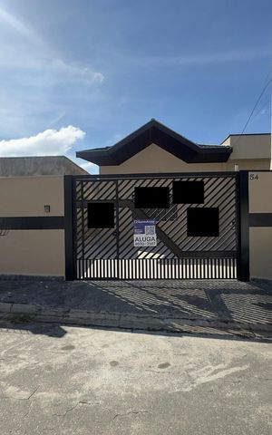 Casa para alugar com 150m², 3 quartos e 2 vagas Casa para alugar com 150m², 3 quartos e 2 vagasFachada