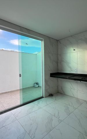 Casa à venda com 130m², 3 quartos e 2 vagas
