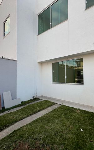 Casa à venda com 130m², 3 quartos e 2 vagas
