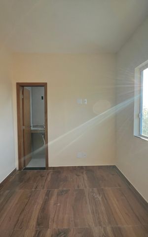 Casa à venda com 130m², 3 quartos e 2 vagas