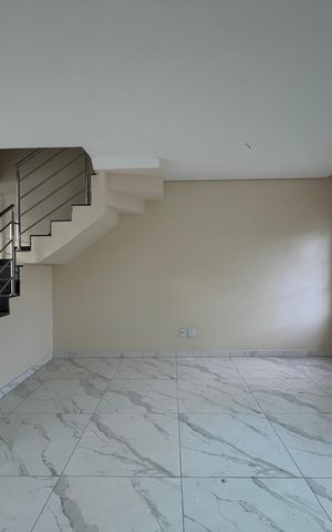Casa à venda com 130m², 3 quartos e 2 vagas