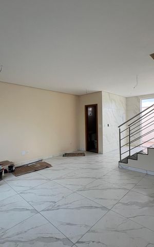 Casa à venda com 130m², 3 quartos e 2 vagas