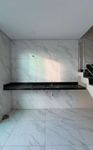 Casa à venda com 130m², 3 quartos e 2 vagas