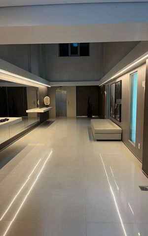 Apartamento à venda com 73m², 2 quartos e 2 vagas Apartamento à venda com 73m², 2 quartos e 2 vagasHall de entrada