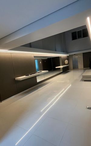 Apartamento à venda com 73m², 2 quartos e 2 vagas Apartamento à venda com 73m², 2 quartos e 2 vagasHall de entrada