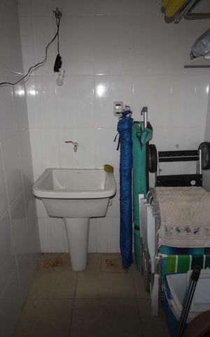 Casa de condomínio para alugar com 220m², 4 quartos e 2 vagasÁrea de Serviço