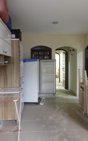 Casa de condomínio para alugar com 220m², 4 quartos e 2 vagasÁrea de Serviço