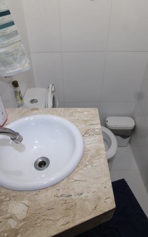 Casa à venda com 98m², 3 quartos e 2 vagasLavabo