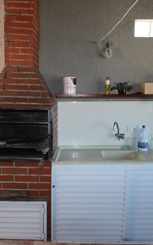 Casa à venda com 98m², 3 quartos e 2 vagasÁrea de Serviço