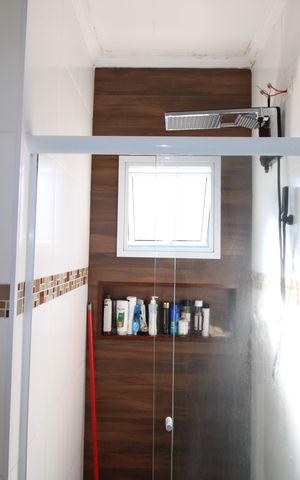 Casa à venda com 98m², 3 quartos e 2 vagasBanheiro