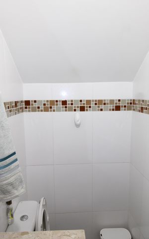 Casa à venda com 98m², 3 quartos e 2 vagasLavabo