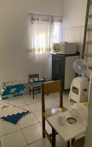 Casa à venda com 168m², 3 quartos e 2 vagas Casa à venda com 168m², 3 quartos e 2 vagasCozinha