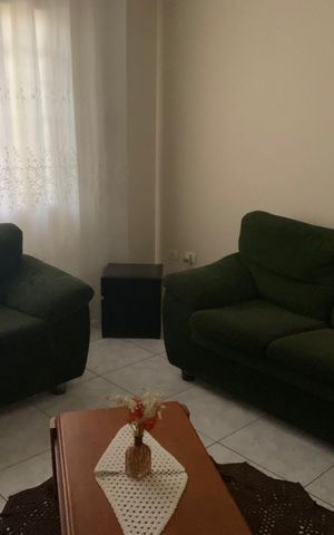 Casa à venda com 168m², 3 quartos e 2 vagas Casa à venda com 168m², 3 quartos e 2 vagasSala