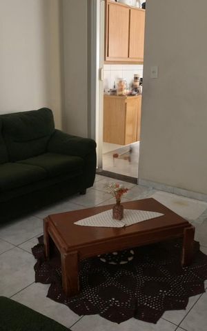 Casa à venda com 168m², 3 quartos e 2 vagas Casa à venda com 168m², 3 quartos e 2 vagasSala