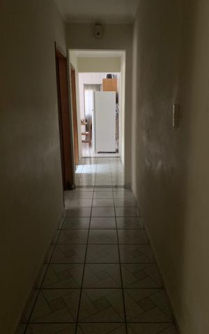 Casa à venda com 168m², 3 quartos e 2 vagas Casa à venda com 168m², 3 quartos e 2 vagasCorredor
