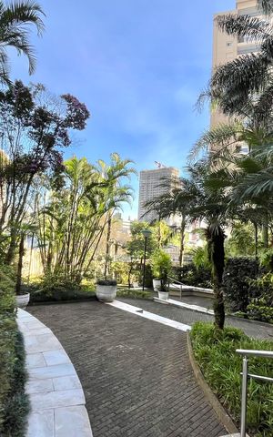 Apartamento à venda com 169m², 3 quartos e 4 vagas Apartamento à venda com 169m², 3 quartos e 4 vagasHall de entrada