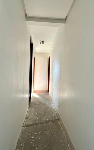 Apartamento à venda com 169m², 3 quartos e 4 vagas Apartamento à venda com 169m², 3 quartos e 4 vagasCorredor